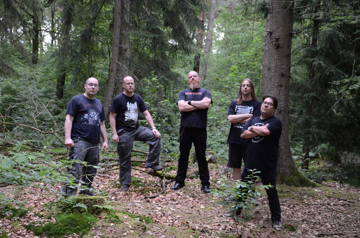 Icons Of Brutality in Metal Warehouse (met foto’s)